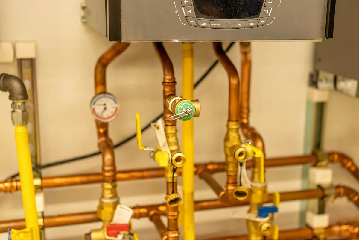 Licensed technician providing Pipe Repair for a homeowner in Linden